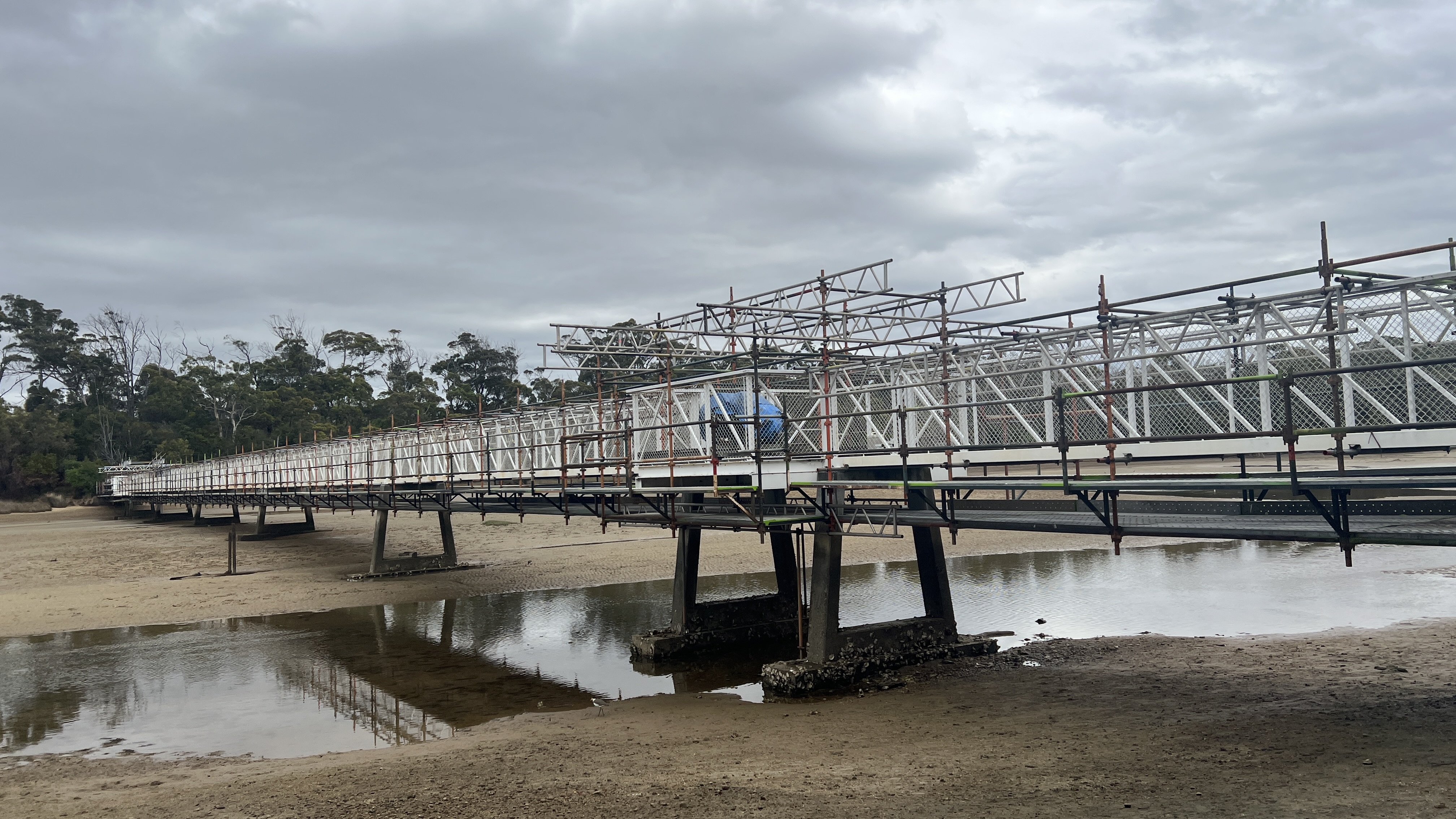 The photo shows an image of the Panatana bridge with works underway